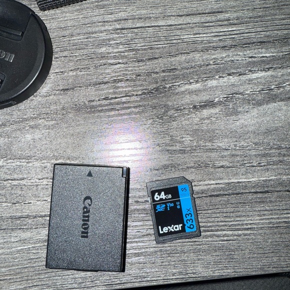 Canon EOS Rebel T7 DSLR Two Lens Kit and EF 75-300 Lenses - Picture 3 of 6